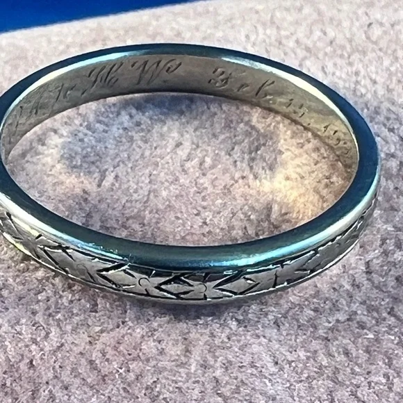 COPY - Men’s size 11.5 18kt white gold ring - Picture 2 of 4